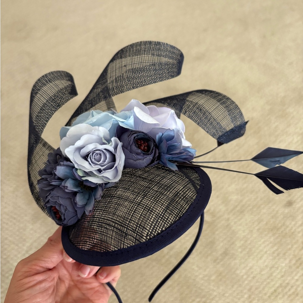 Navy Blue Floral Fascinator / cocktail hat